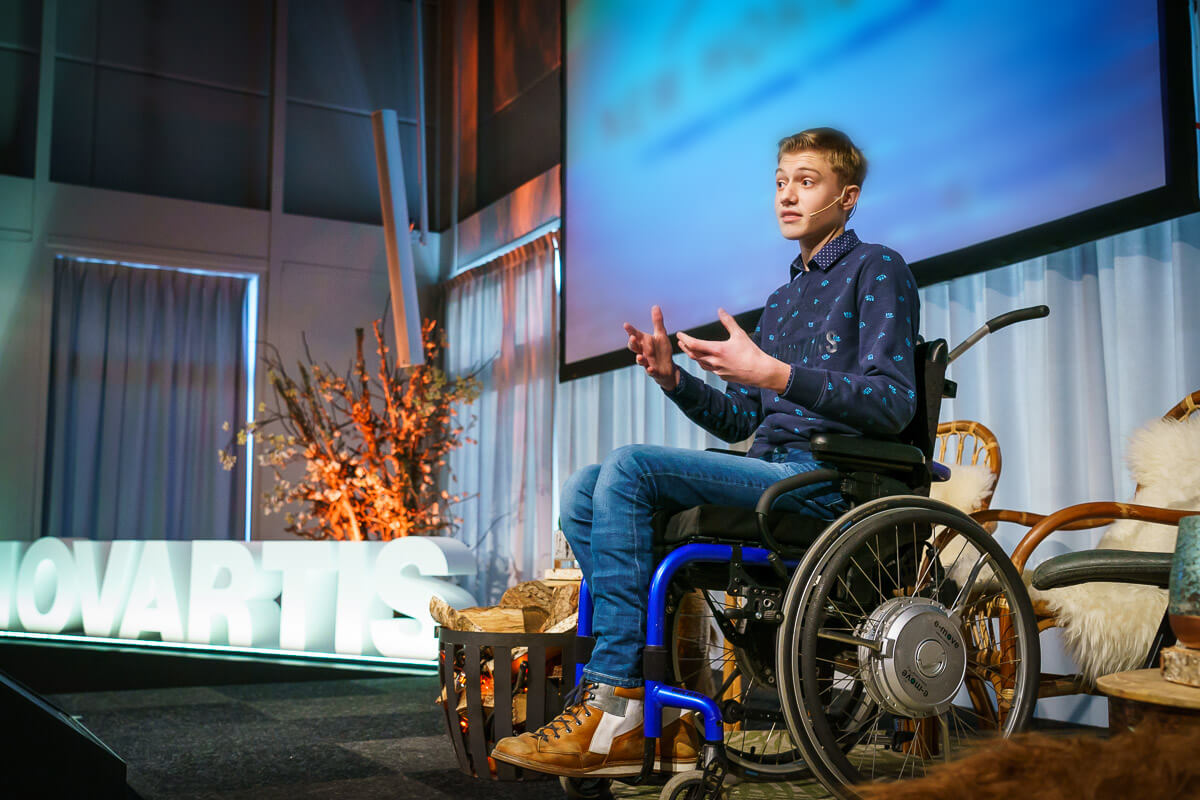 Op een zakelijk of publieksevent maken de jonge sprekers van Little Big Speaker en Stichting Opkikker indruk op je doelgroep en publiek.