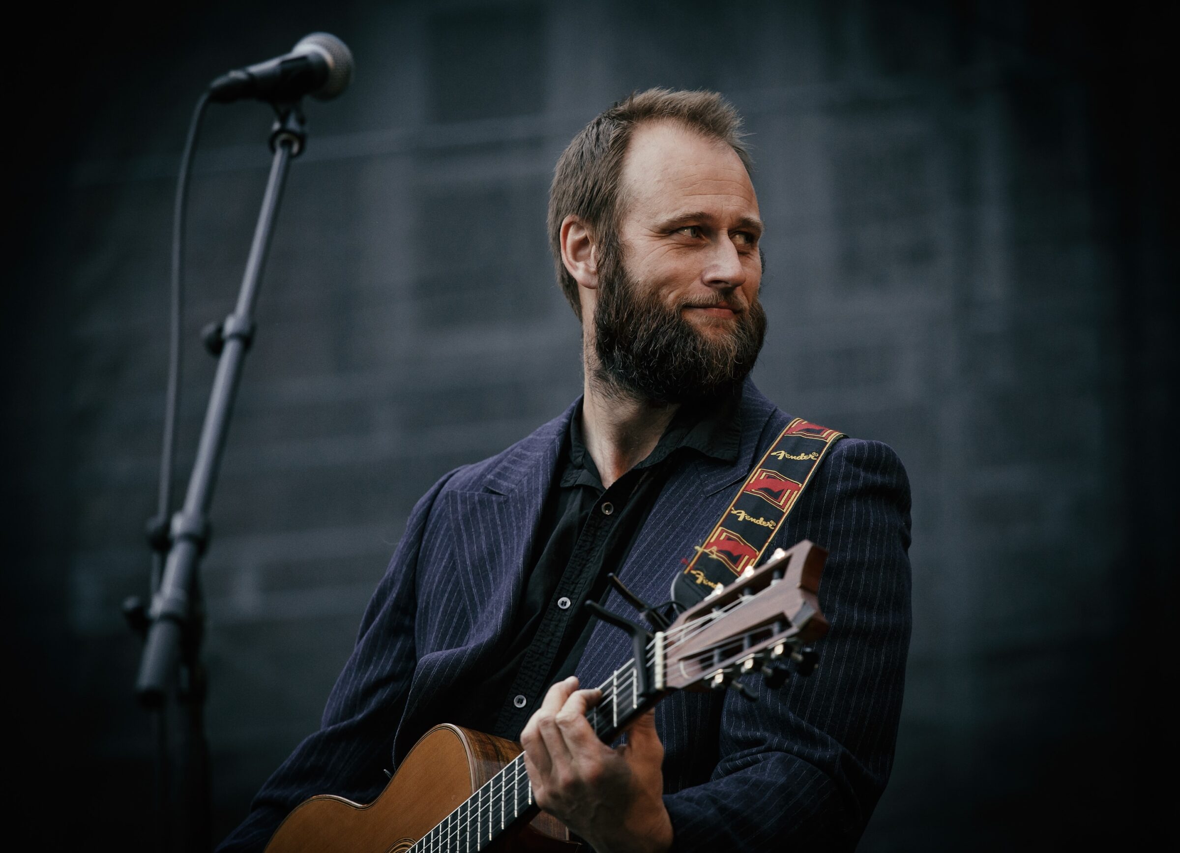 Artiest - artiestenbureau - optreden - gitaar - gitarist