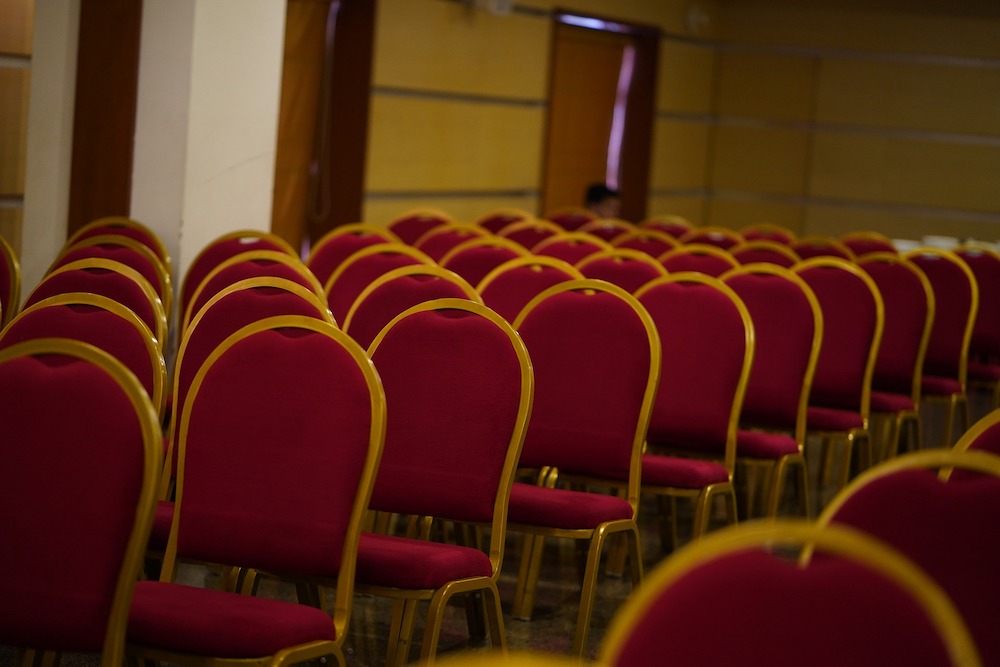 Congres, convention, stoelen, congreszaal - Event inspiration - congres organiseren