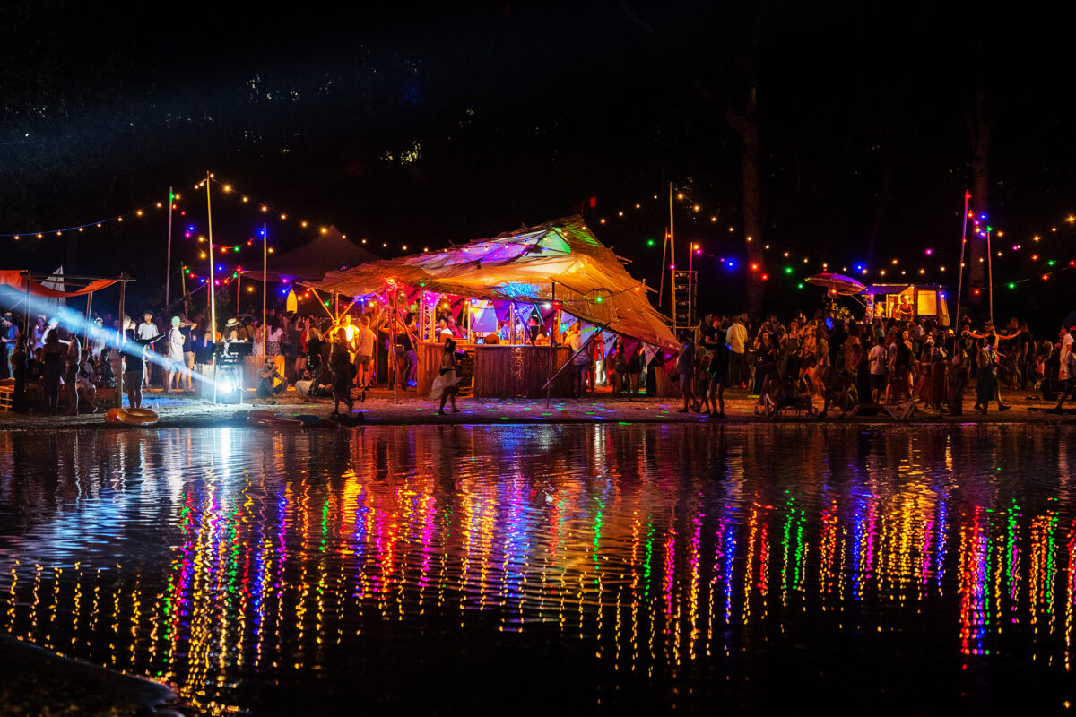 Mandala-Festival-avond-licht-sfeer-Kim-Balster