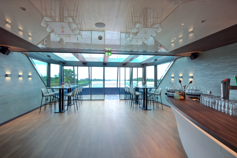 blue rhapsody - interieuw - varende event locatie - 4
