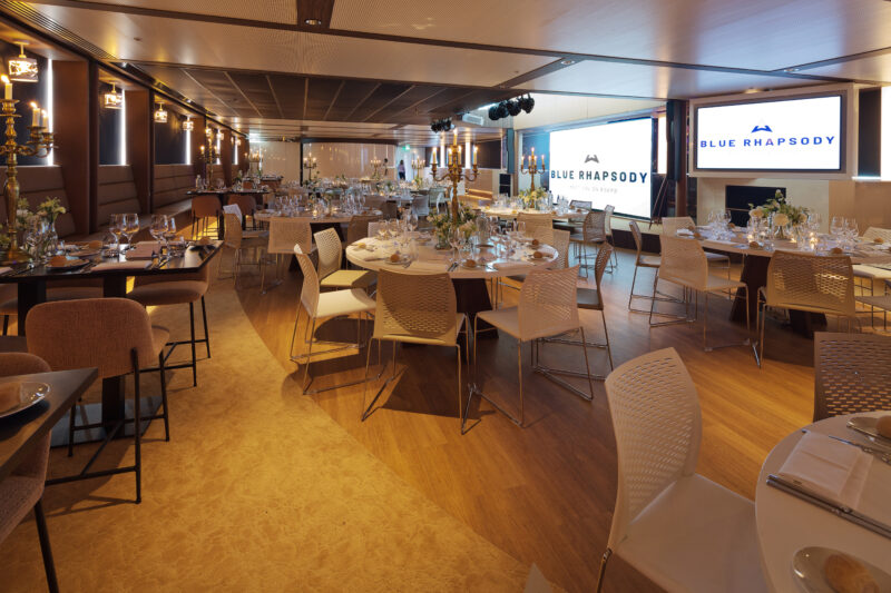Blue Rhapsody - varende event locatie