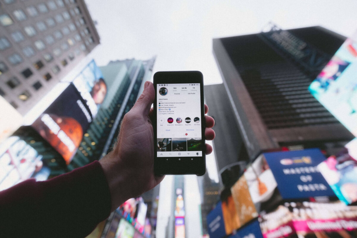 infleuncer - telefoon - instagram - trend - event inspiration (1)