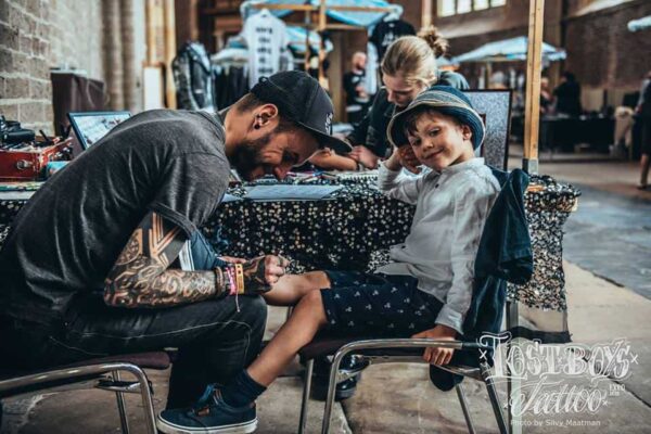 Tuig Tattooshop - beurs - brandactivation - tattoo - tatoeage - tekening - illustratie - stiften - 2