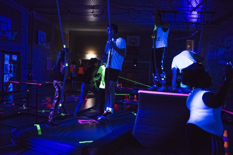APENKOOI_1 - sportief, gym, kind, spelletjes, blacklight