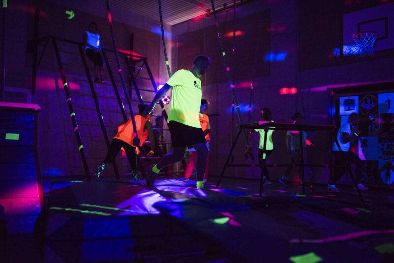 APENKOOI_3 - sportief, gym, kind, spelletjes, blacklight