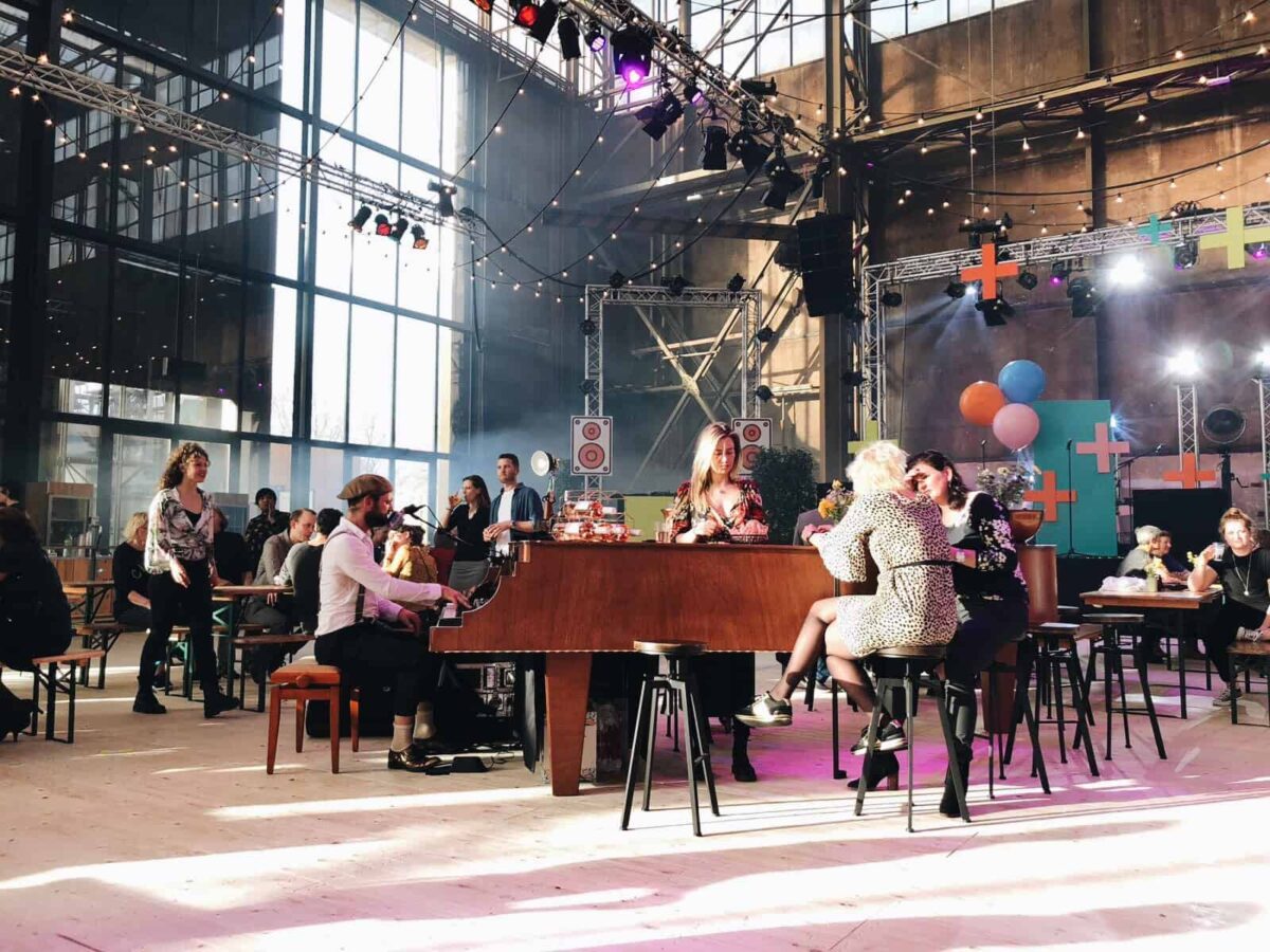 Sanquin - Werkspoortkathedraal - pianobar - Zakelijk event, festival, privé diner, muziek, pianist