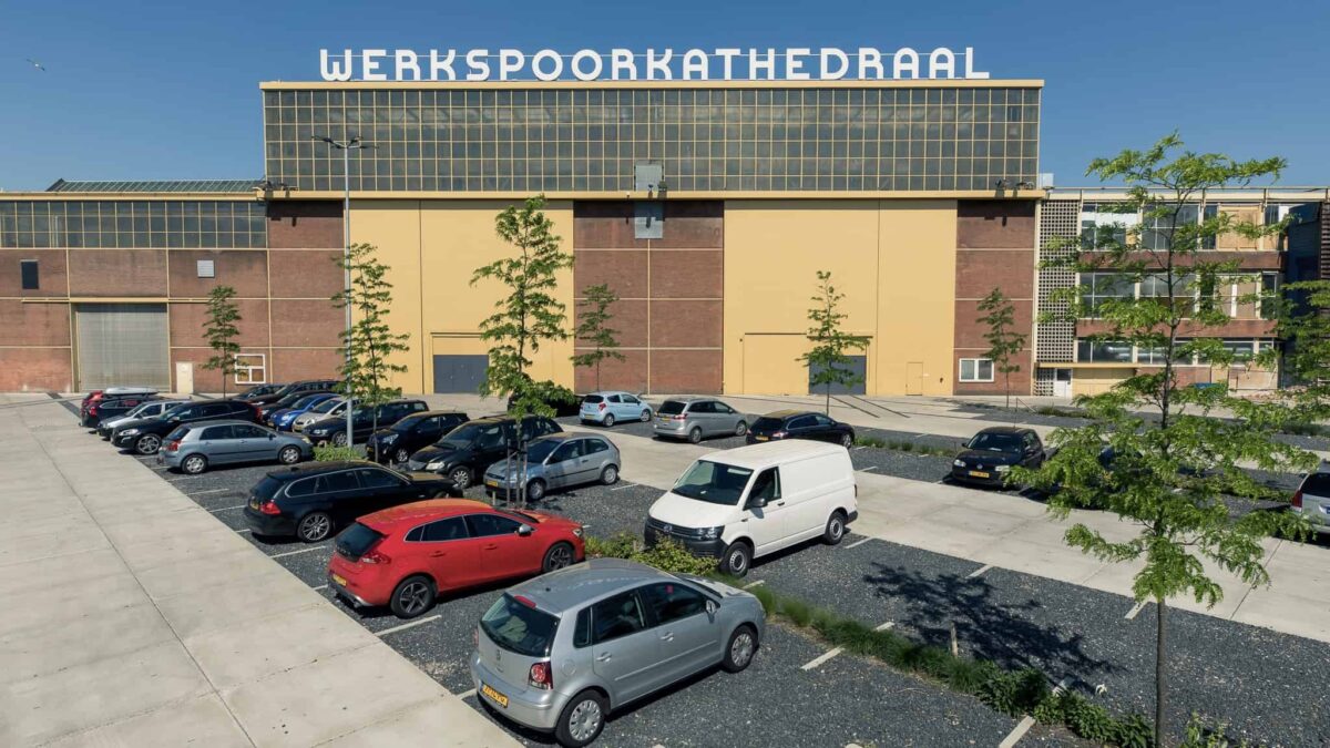 Werkspoorkathedraal - parkeerterrein