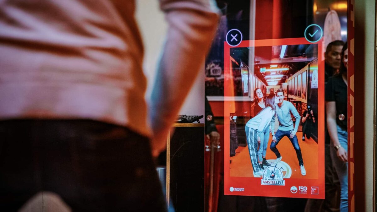 Selfie Mirror - Interactive Concept