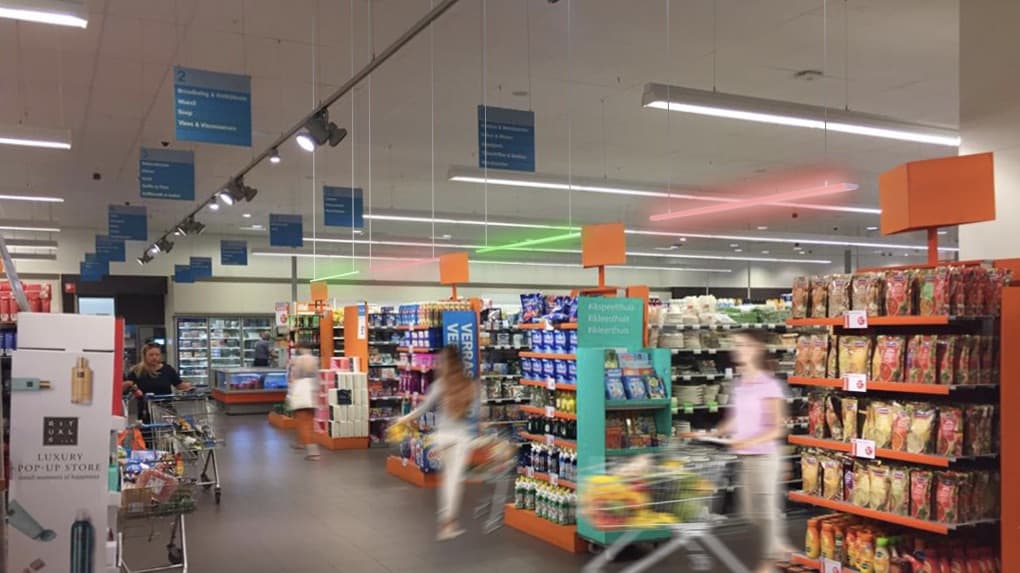 InventDesign - projectie - licht - anderhalvemeter - coronaproof - events - museum - bezoekers - traffic light bars
