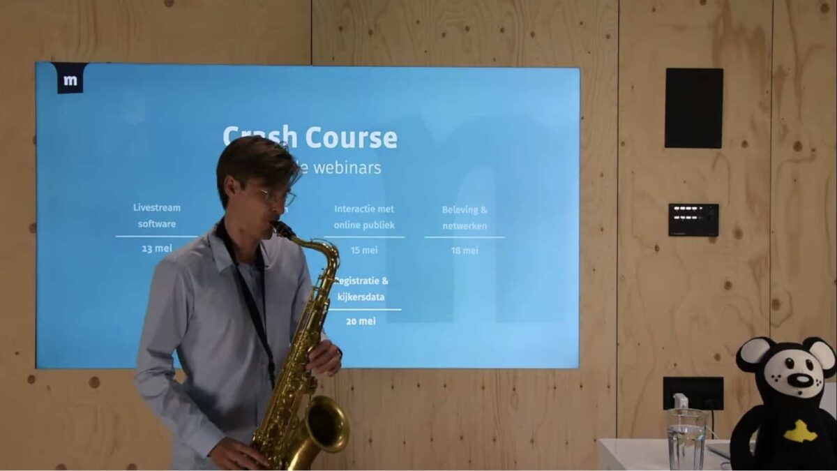 Momice - Rutger Bremer - onstpanning - saxofoon - crash course - online - registratie - corona