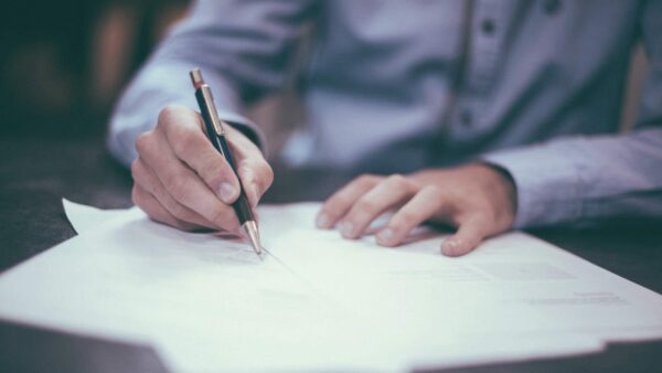 De Kempenaer Advocaten - contract - annulering - annuleringsvoorwaarden - corona - covid-19 - rechten - aanbetaling - overmacht - ontbinding