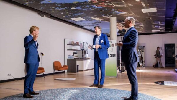NXTMICE - event - hybride event - online event - MICE - coronaproof - Postillion Hotels - 1,5 meter - netwerken