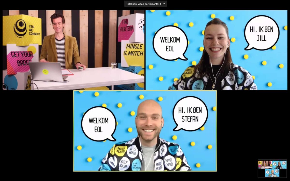 Yes! We Connect online event voor medewerkers inclusief presentatoren met gekke jasjes en tekstballonnen