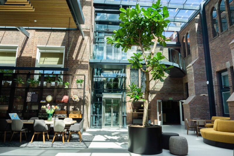 Conferentiehotel Kontakt der Kontinenten opent ‘KonneKt restaurant, bar en lounge’ met hybride evenement