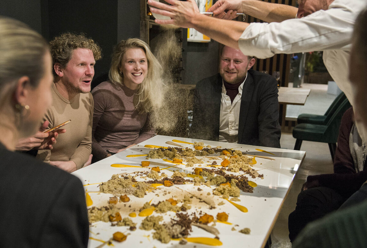 Eetschilderij is (coronaproof) eetbeleving en kunstwerk in één - 1