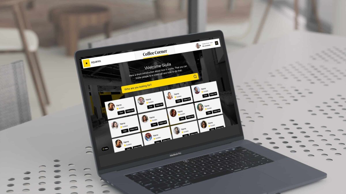 Online hybride meeting met coffee corner op laptop