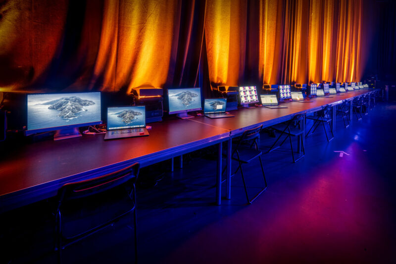 Laptops voor hybride evenstudio Central Studios