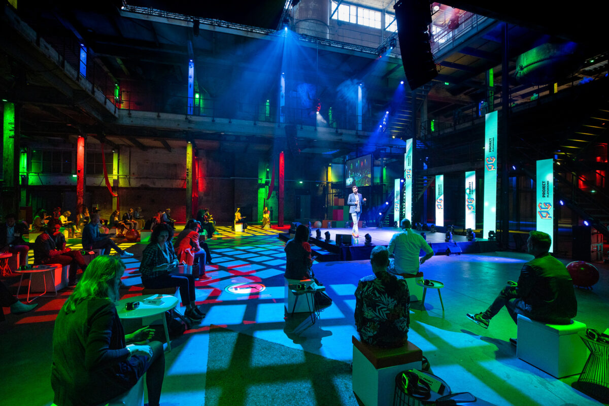 Zaal tijdens hyrbride event ProjectPlayground (Photo- Floris Heuer)