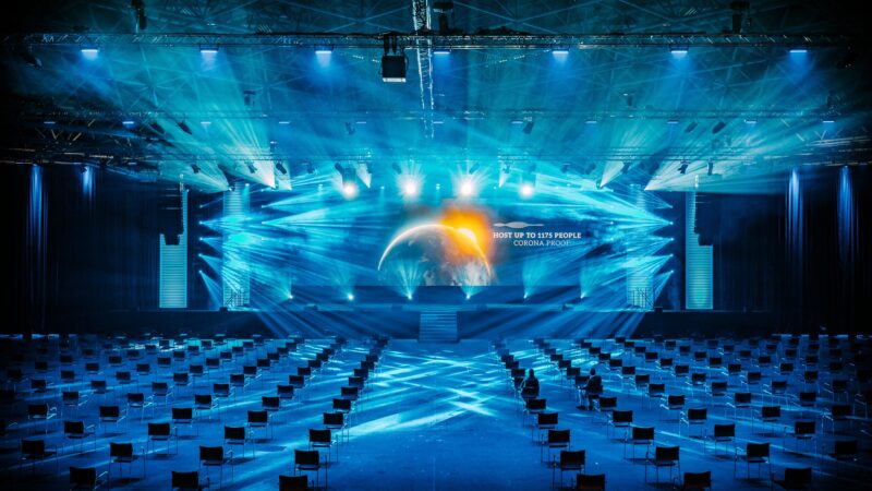 The-Stage-Is-Yours-blauw-uitgelicht-Unlimited-Productions-RAI-Amsterdam