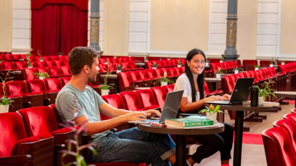 Studeren grote zaal Concertgebouw - Bernd Köhnen