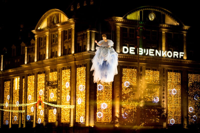 Bijenkorf Turn on the Lights – Floris Heuer