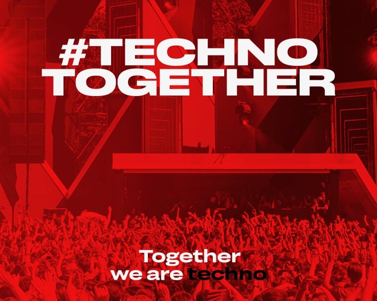#technotogether Rode foto met feestende mensen bij techno festival Awakenings
