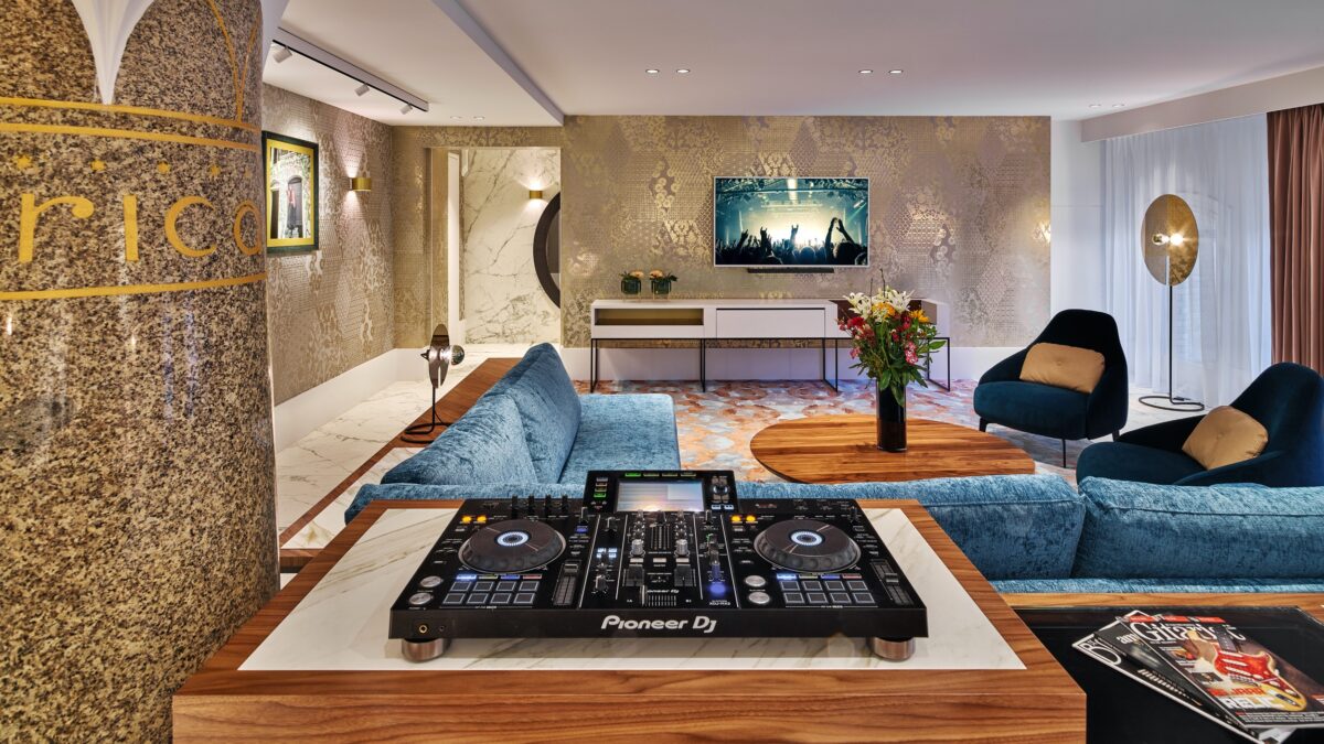 HARD ROCK HOTEL AMSTERDAM_ROCK STAR SUITE