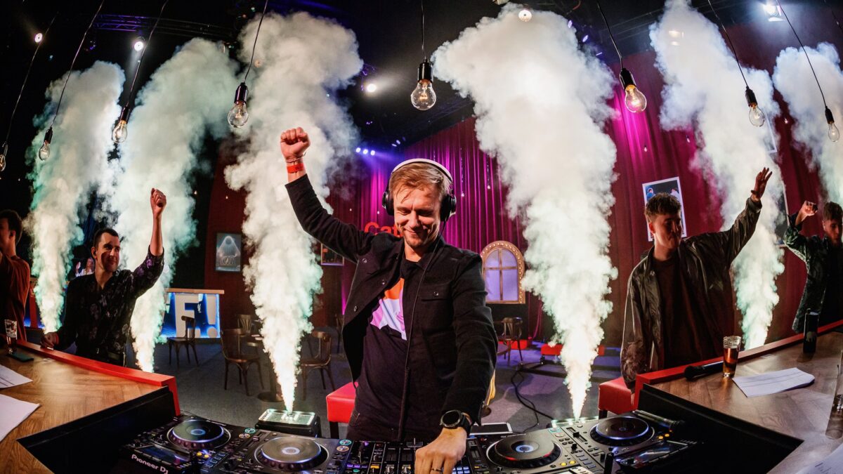 Vrienden van Amstel Livestream optreden Armin van Buuren (foto - Bart Heemskerk)