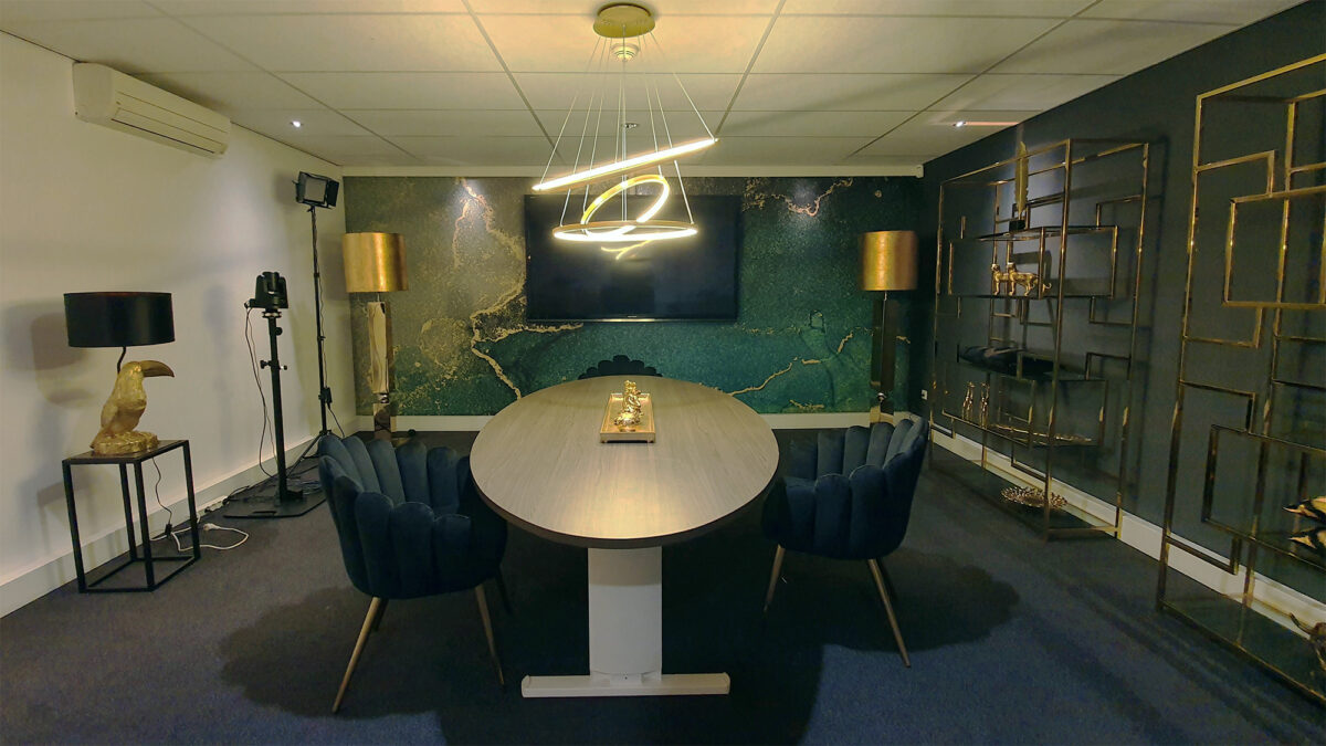Plug-and-play studio