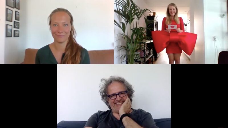 Complimentenmeisjes Online