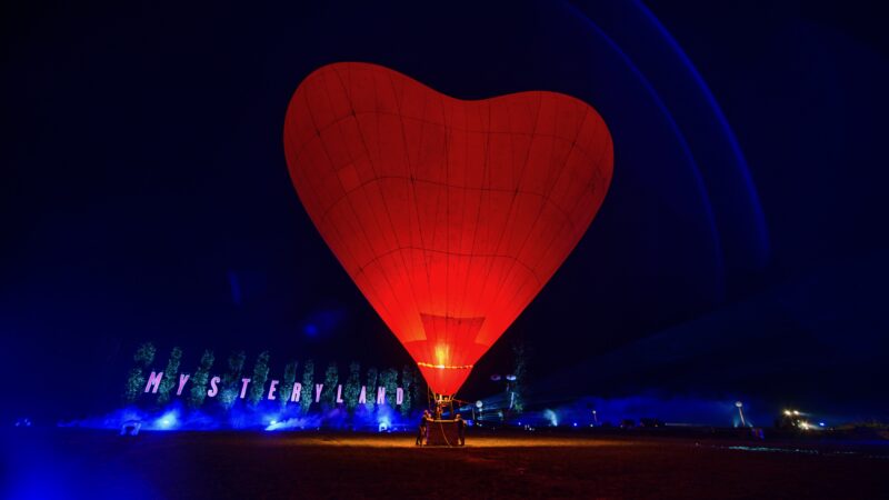 ID&T Mysteryland Rode Hart luchtballon