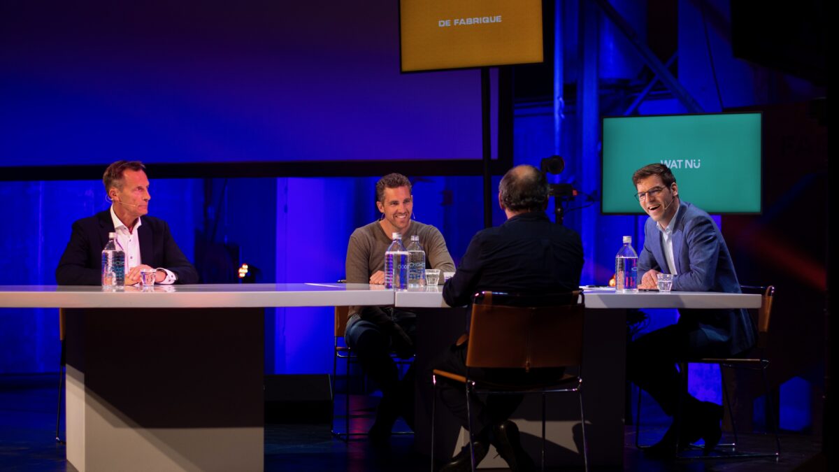 Sprekershuys online event met presentator Wat Nu bij DeFabrique