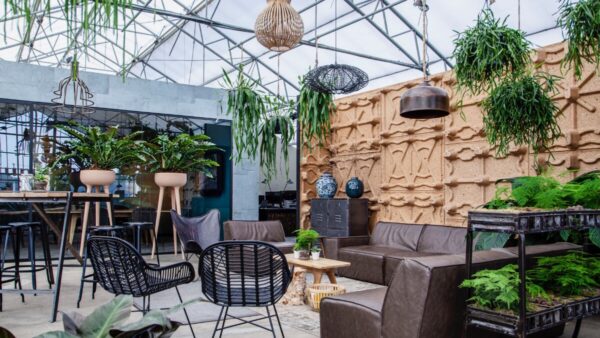 Van-der-maarel-eventstyling-kantoor-met-planten