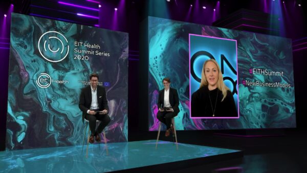 EIT Health Summit online event met grote schermen Faber