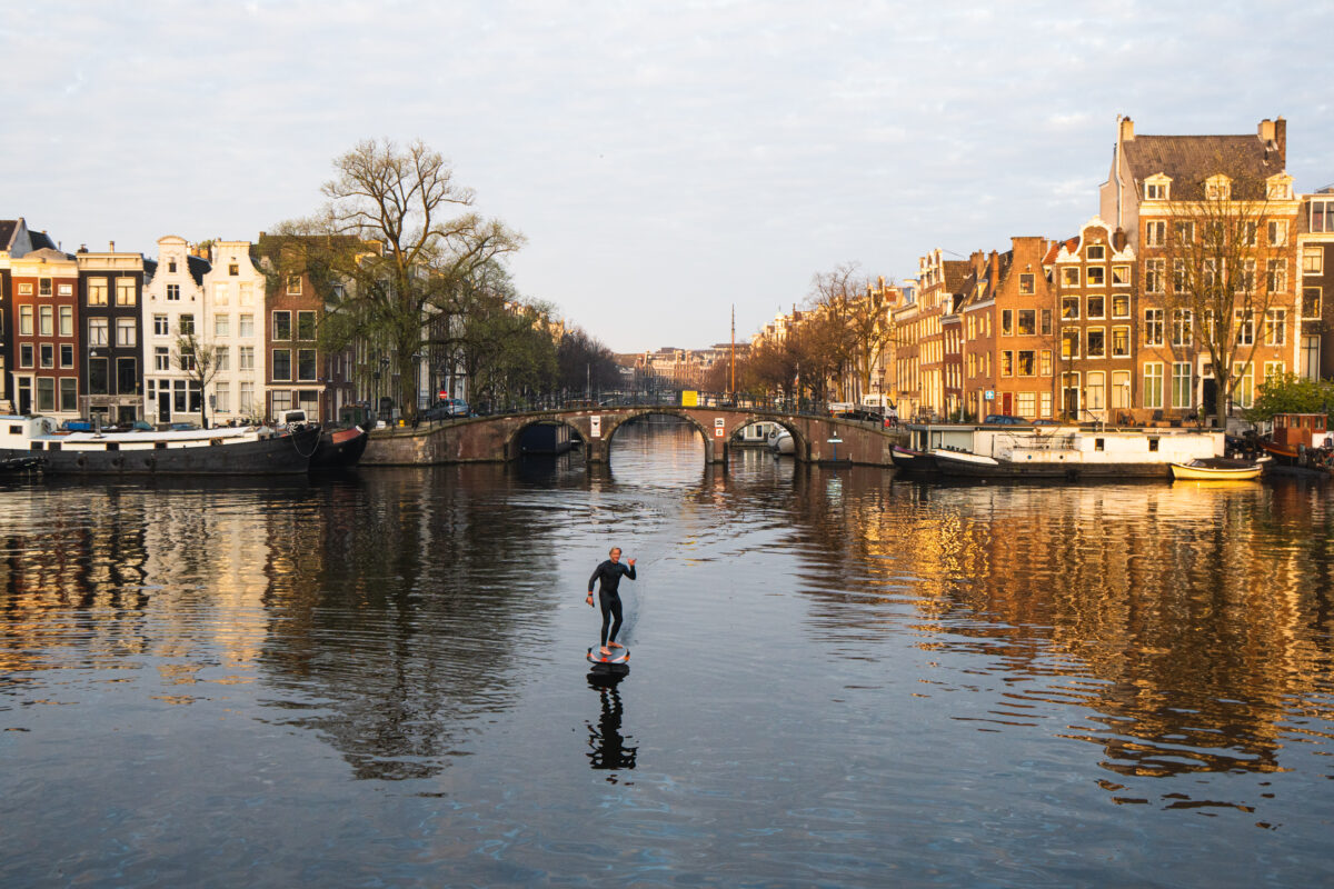 Fish foiling grachten Amsterdam - subben met propellor