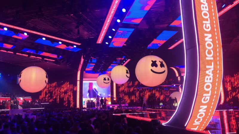 MTV awards Bilbao decor mer lampen van smileys - Unbranded