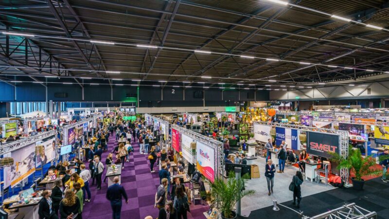 Overview-beursvloer-EventSummit-foto-Tychos-Eye-Photography