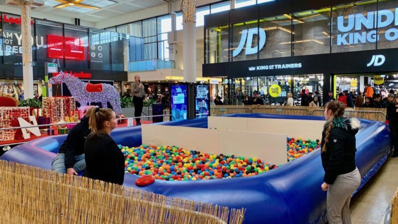 Ballenbak Productions - ballenbak voor activatie in winkelcentrum