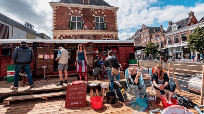 K-Veewagen-terras-met-voetenbadjes