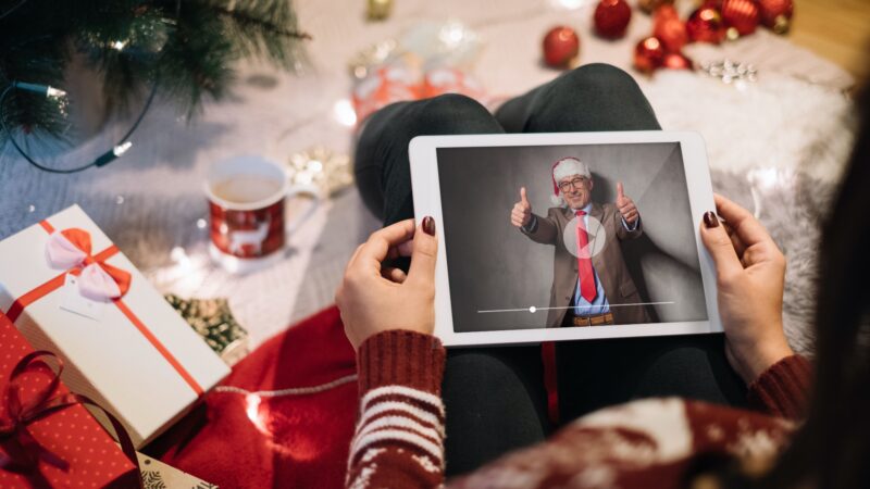 Eventz-Kerst-Carrousel-QR-code-op-een-kado