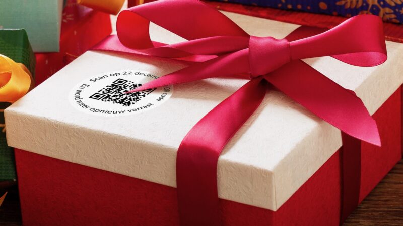 Eventz - Kerst Carrousel QR code op een kado