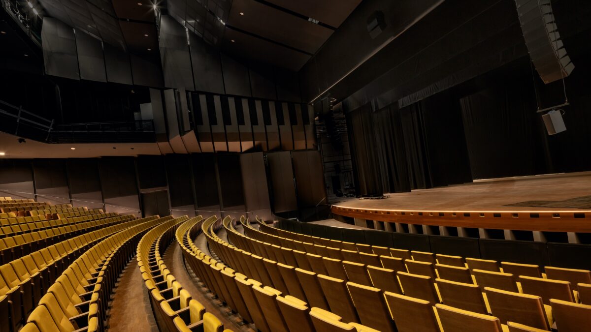Danstheater-in-Amare-foto-Katja-Effting