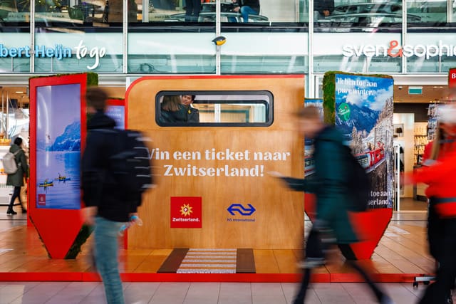 Activatie Centraal Station Utrecht - The Groundbreakers voorbijgangers