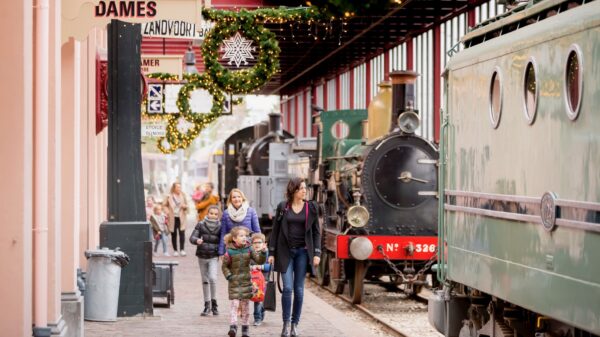 Spoorwegmuseum in wintersfeer