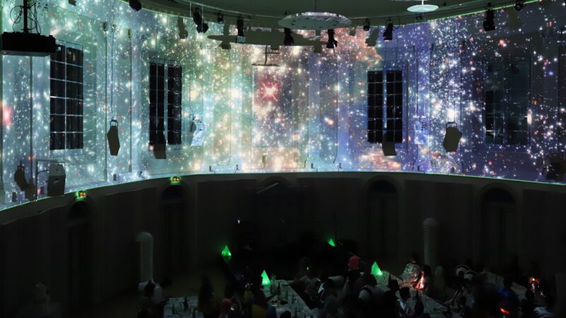 Back-to-the-Future-Into-outer-space-feest-bij-Felix-Meritis-Amerpodia