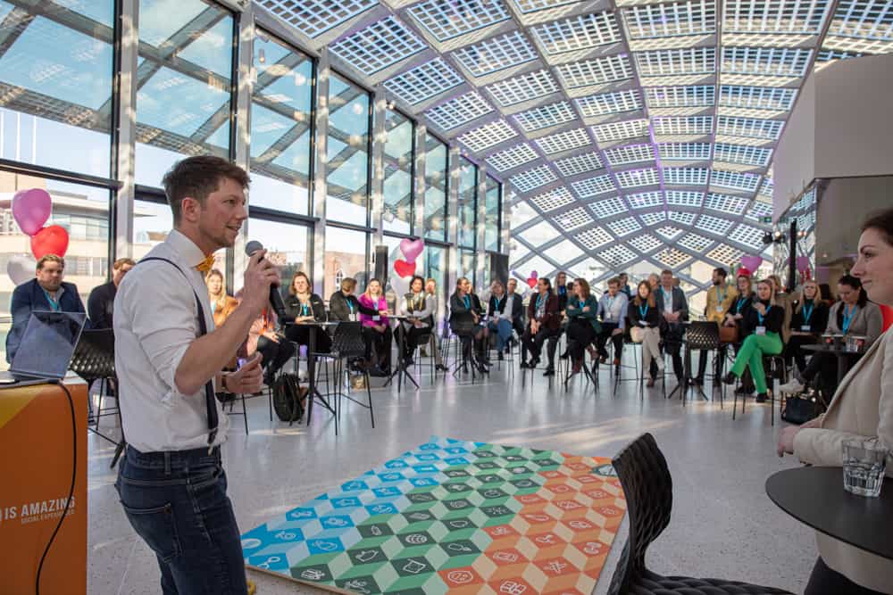 Go.Chat.Connect. - Today is Amazing - Capital C - Fotograaf Bianca de Wit