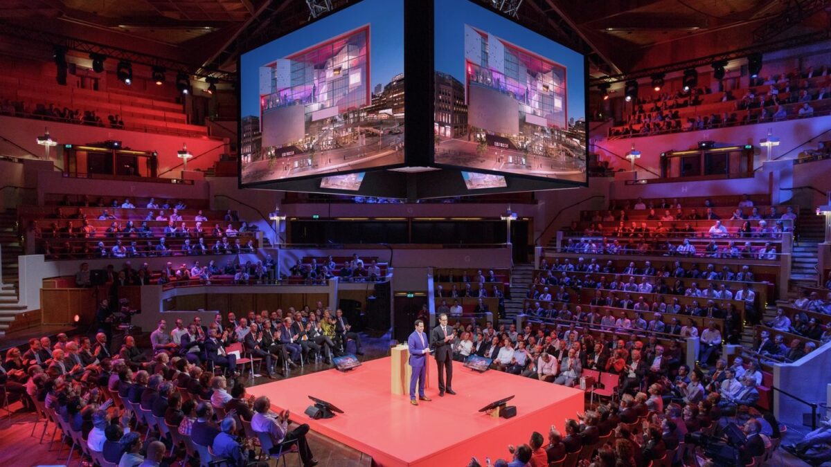 TivoliVredenburg Grote Zaal - Volledige zaal incl. klein podium (Arena)