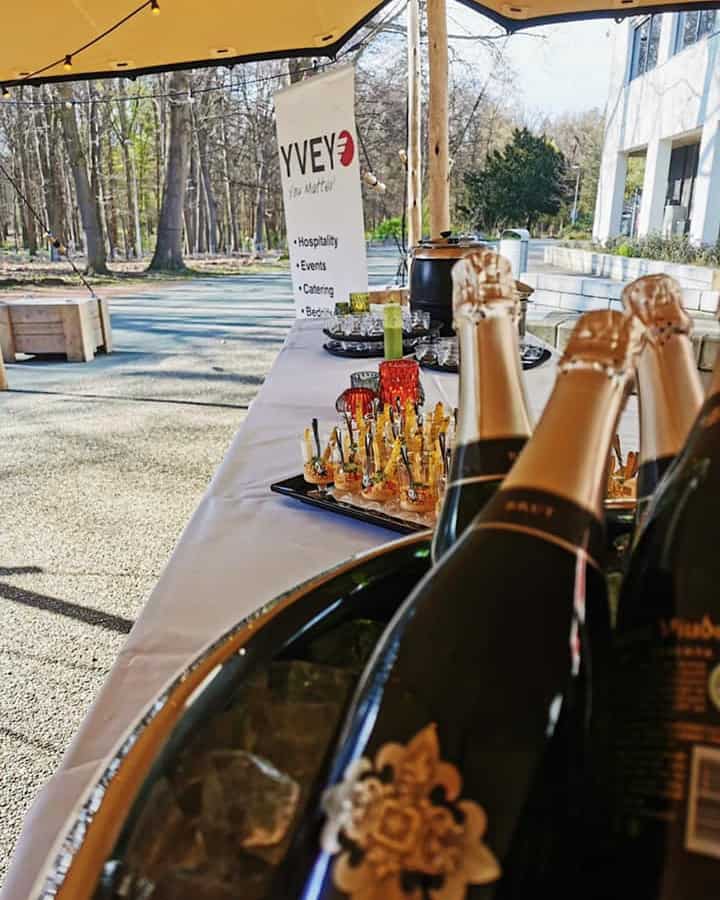 YveY - champagne en amuses