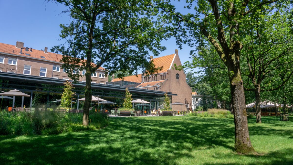 Kontakt der Kontinenten - KonneKt-terras-buiten-2